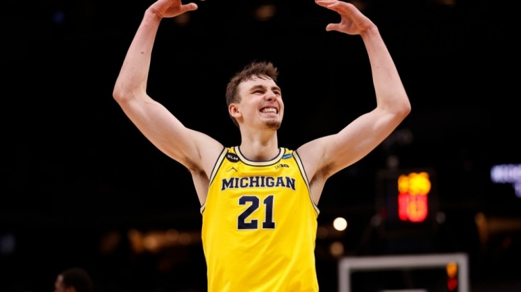 在球场上奋 在球场上奋